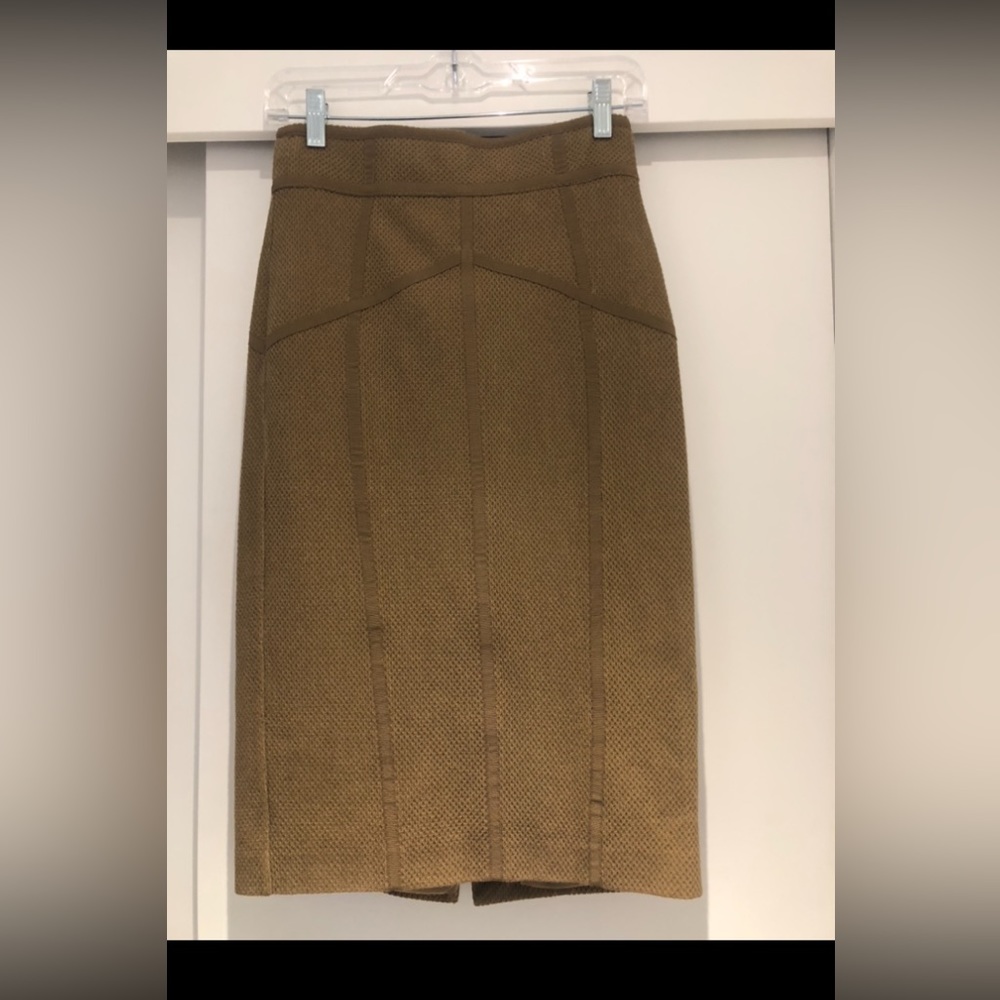 Stunning authentic Burberry pencil skirt.